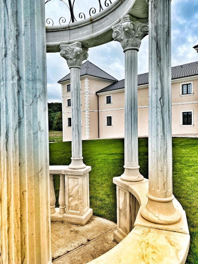 Chateau Sanov Sanov  Экстерьер фото